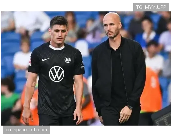 观点：VAR再次引发争议，沃尔夫斯堡主帅对点球判罚表示“无法理解”